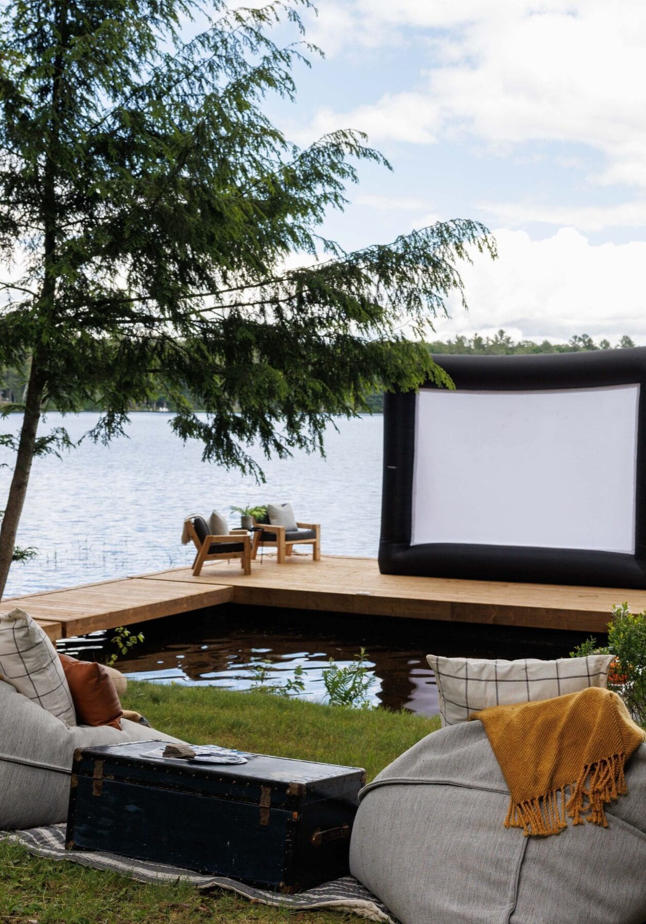 L Shaped Floating Dock with Movie Screen
