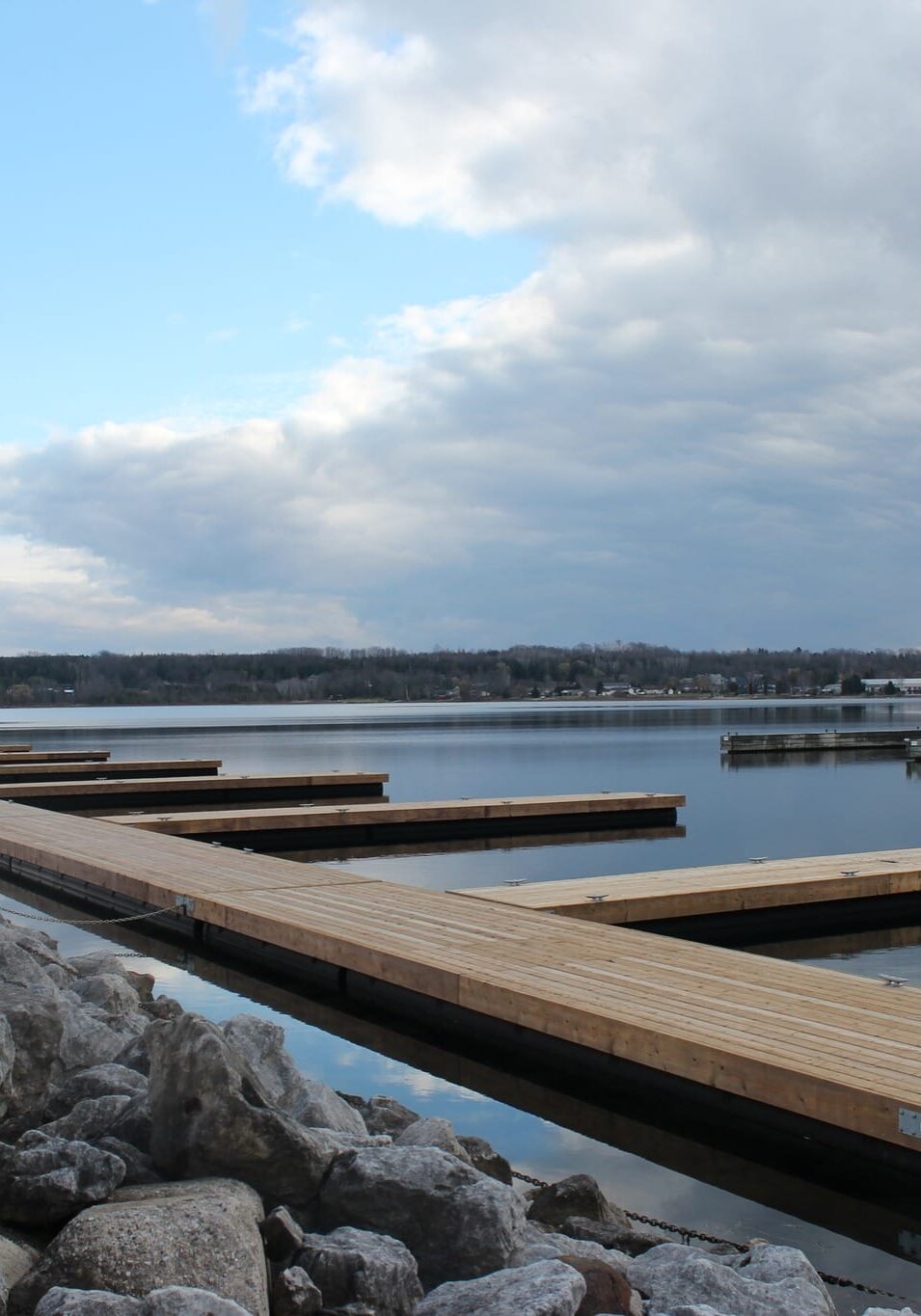 wiarton-marina-dock-installation